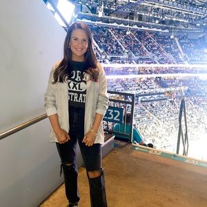 Meet your Posher, Jillian